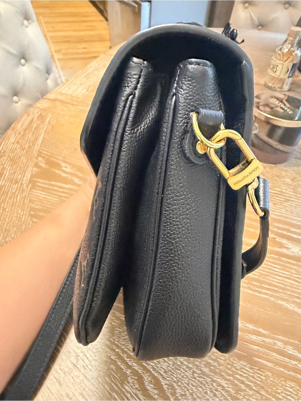 Authentic Louis Vuitton Pochette Métis in Black Monogram Empreinte leather - Picture 4 of 6